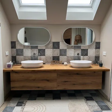 Kunst Frahm Konukevi 4*